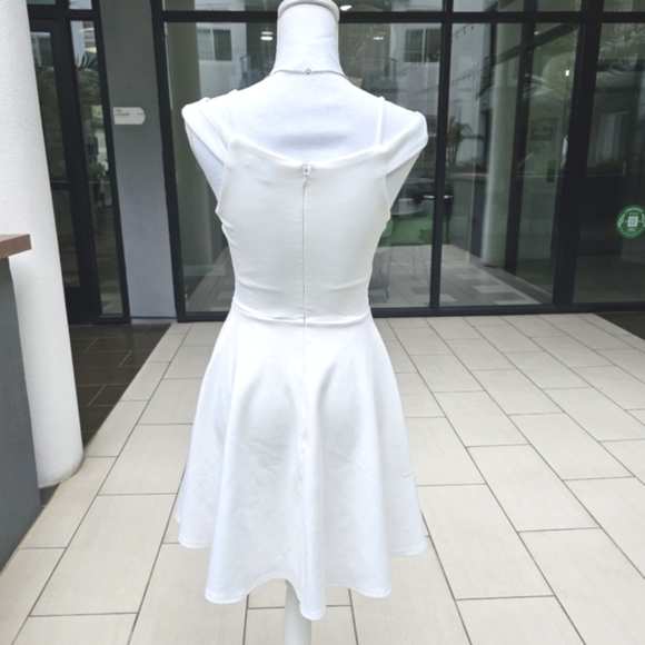 Francesca’s Collections Ivory Off-Shoulder Dress–Knit Fit & Flare Cocktail Ready - Picture 7 of 17